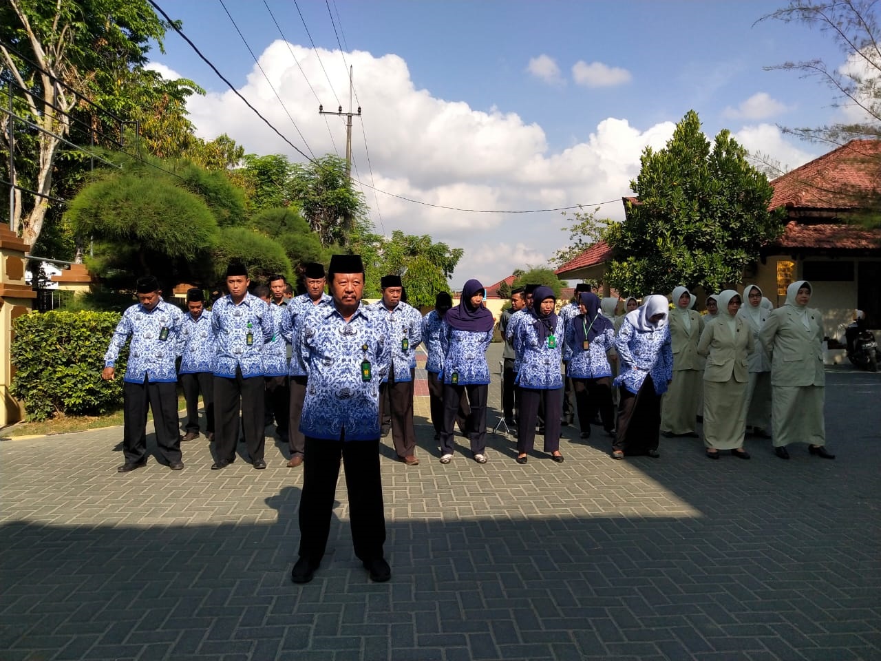hari_pahlawan.jpg